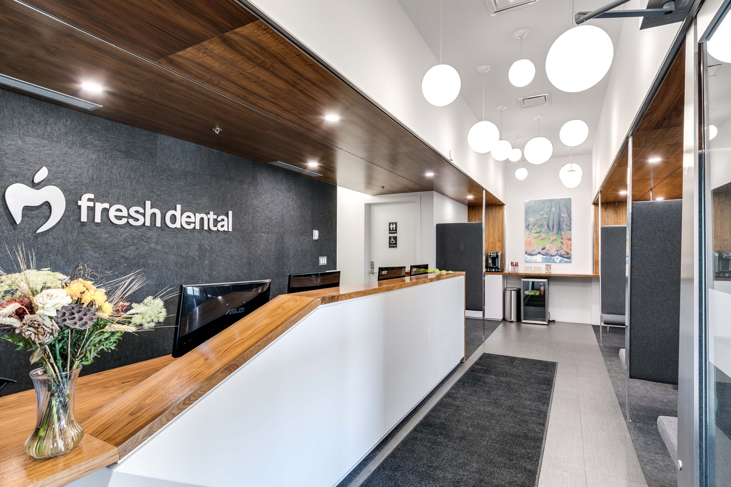 photo of the front desk at Fresh Dental in Winnipeg, Manitoba
